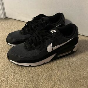 Black Nike Air Max
